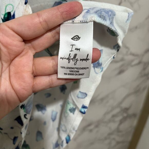 Nic + Zoe GARDEN PARTY TANK - Picture 10 of 11